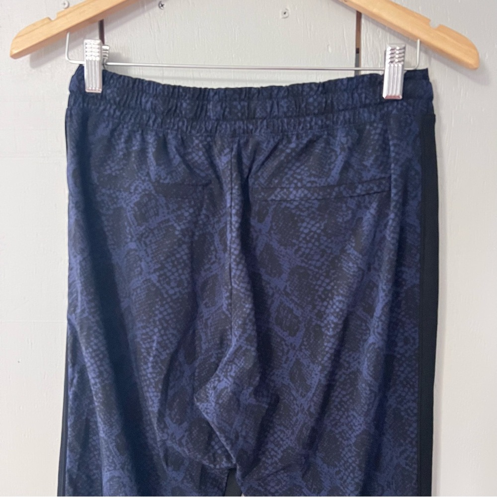 Athleta Brooklyn Blue Python Snake Print Joggers … - image 8